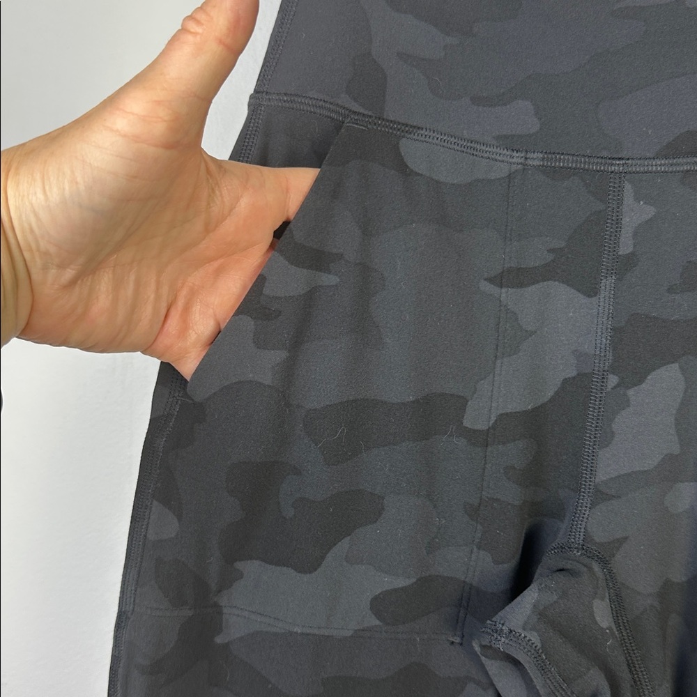 Lululemon Align Joggers 28” in Heritage 365 Camo Deep Coal Size 2 Pockets Casual - Picture 6 of 16